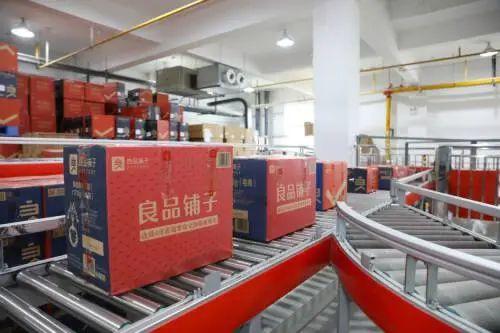 休闲零食市场的争夺战,背后逻辑的变与不变